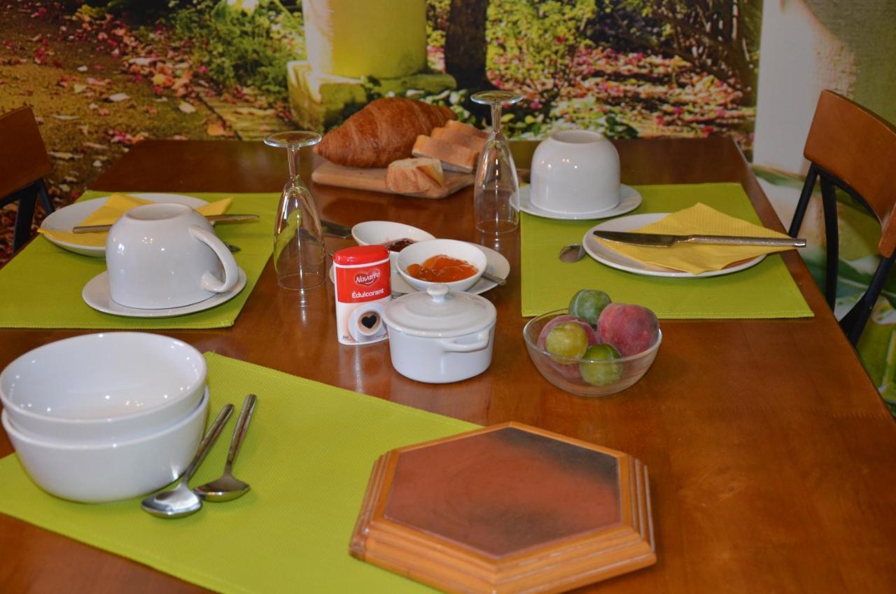 Bed and Breakfast Chez Madeleine Saint-Colomb-de-Lauzun Exterior foto
