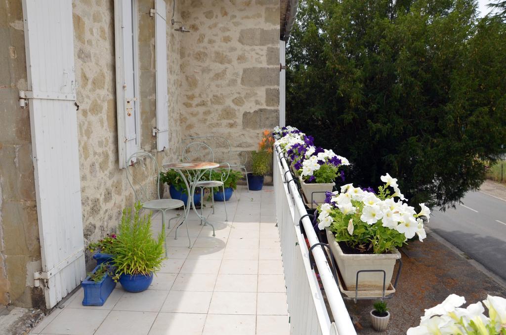 Bed and Breakfast Chez Madeleine Saint-Colomb-de-Lauzun Exterior foto